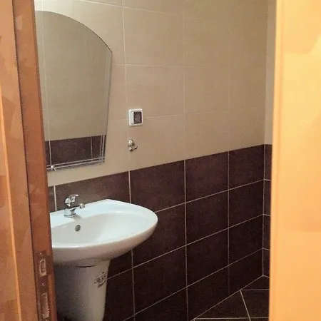 Elite Is Located In The Old Town Of Apartmán Pomorie