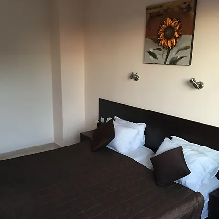 Elite Is Located In The Old Town Of Apartmán *