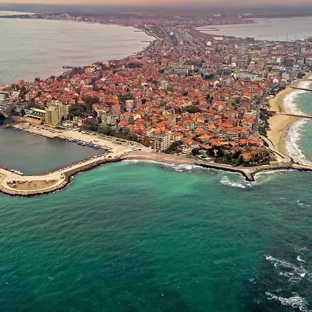 Apartmán Elite Is Located In The Old Town Of *