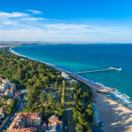 Elite Is Located In The Old Town Of Apartment